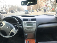 Toyota Camry. Прокат автомобиля с водителем на свадьбу Киев, трансфер Аэропорт Борисполь, Ж/Д вокзал
