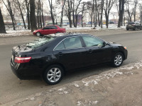 Toyota Camry. Прокат автомобиля с водителем на свадьбу Киев, трансфер Аэропорт Борисполь, Ж/Д вокзал