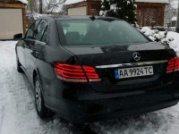 Заказ авто Mercedes E с водителем Киев