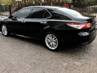 Аренда авто "Toyota Camry Premium+ 2018" с водителем Киев