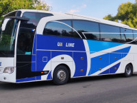Пассажирские перевозки автобусом MERCEDES BENZ TRAVEGO. Аренда автобуса. Пассажирские перевозки автобусом MERCEDES BENZ TRAVEGO (46 мест).