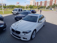 Оренда авто з водієм