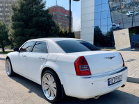 Прокат свадебного авто Днепр. Аренда на свадьбу белого эксклюзивного Крайслер 300С
