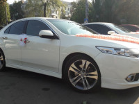 Заказ автомобиля с водителем на свадьбу, праздники,деловые поездки по Киеву, трансфер аэропорт, сопровождения.