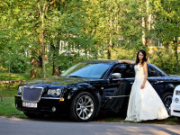 Аренда автомобиля на свадьбу  Сhrysler 300С SRT-8 black edition 	Днепр