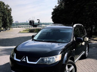Аренда авто Mitsubishi Outlander XL с водителем Киев