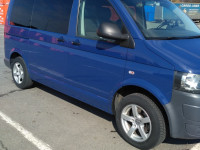 Оренда мікроавтобуса Volkswagen T5 з водієм Ужгород