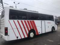 Автобусом МЕРСЕДЕС  56  мест.