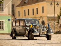 весільне перевезиня на автомобілі Hoch 1937 року