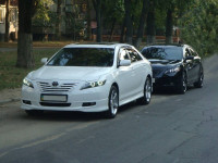 Toyota Camry. Прокат автомобиля с водителем на свадьбу Киев, трансфер Аэропорт Борисполь, Ж/Д вокзал