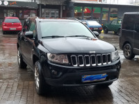 Автомобиль с водителем